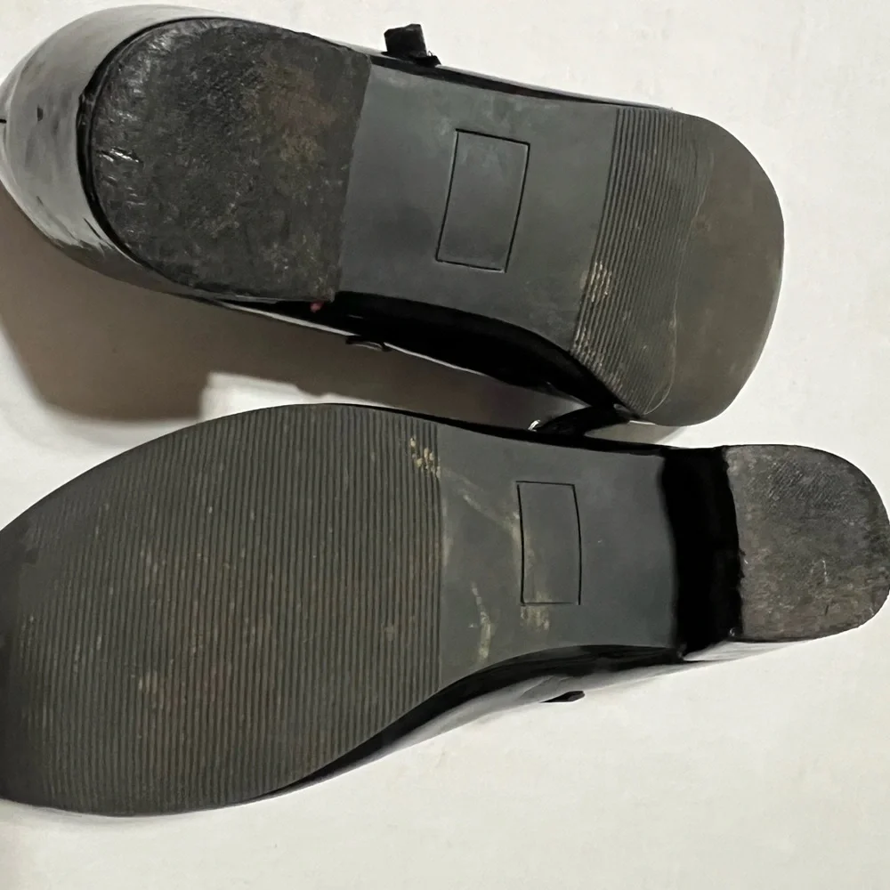 Black Patent Mary Jane Heels Pink memory foam Insole Girls Size 4